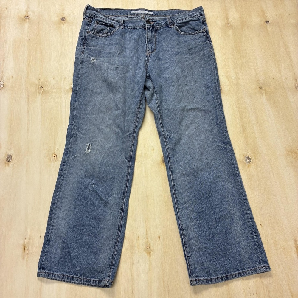 Old‎ Navy Jeans Womens 16 Relaxed Straight Distressed Medium Wash Blue Denim